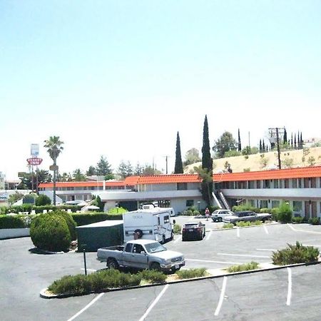 Desert Inn Motel 바스토우 외부 사진